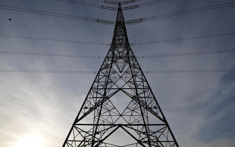 Portugal apunta como causa del apagon electrico a la gestion del sistema y la red en Espana y no a l - plare.