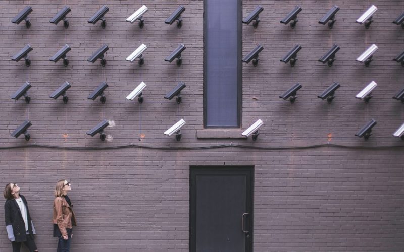 Reddit fighting back after AI fraud E28093 but it could threaten user privacy - plare.