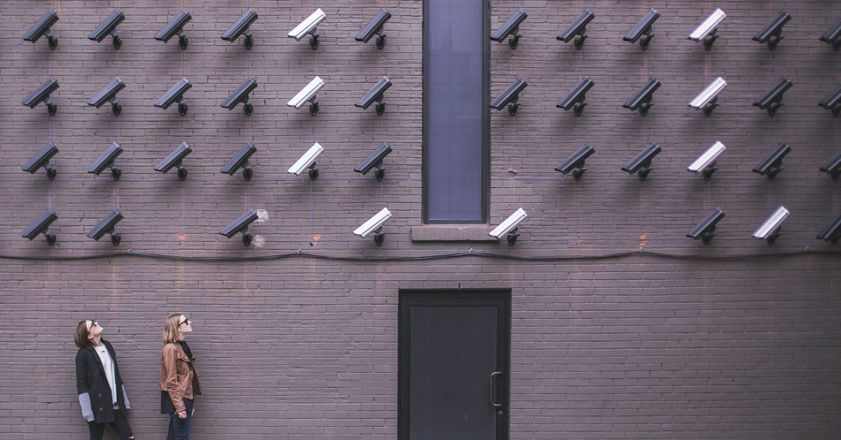 Reddit fighting back after AI fraud E28093 but it could threaten user privacy - plare.