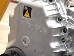 Rivian R2 Maximus CU - plare.