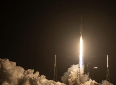 SpaceX expands Starlink constellation amid surging global demand 1000x600 - plare.