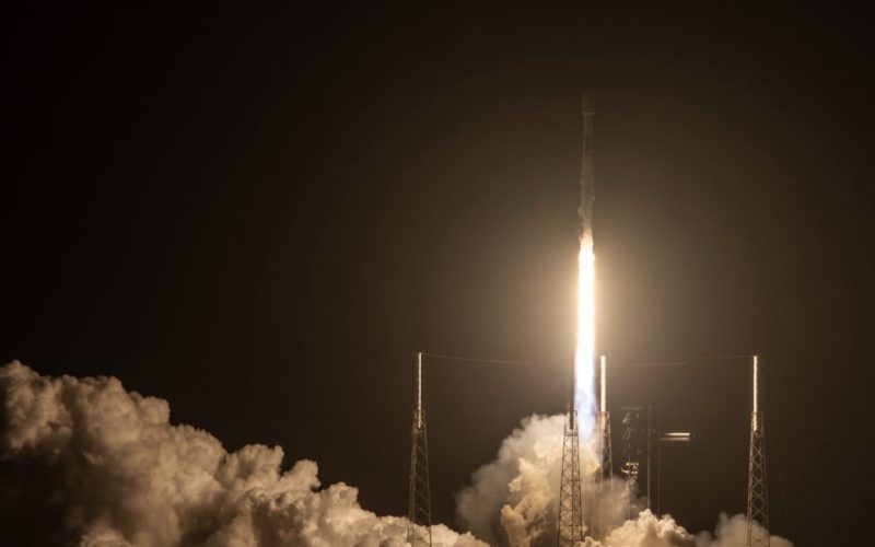 SpaceX expands Starlink constellation amid surging global demand 1000x600 - plare.