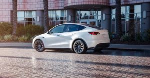 Tesla Model Y Hero 2023 - plare.