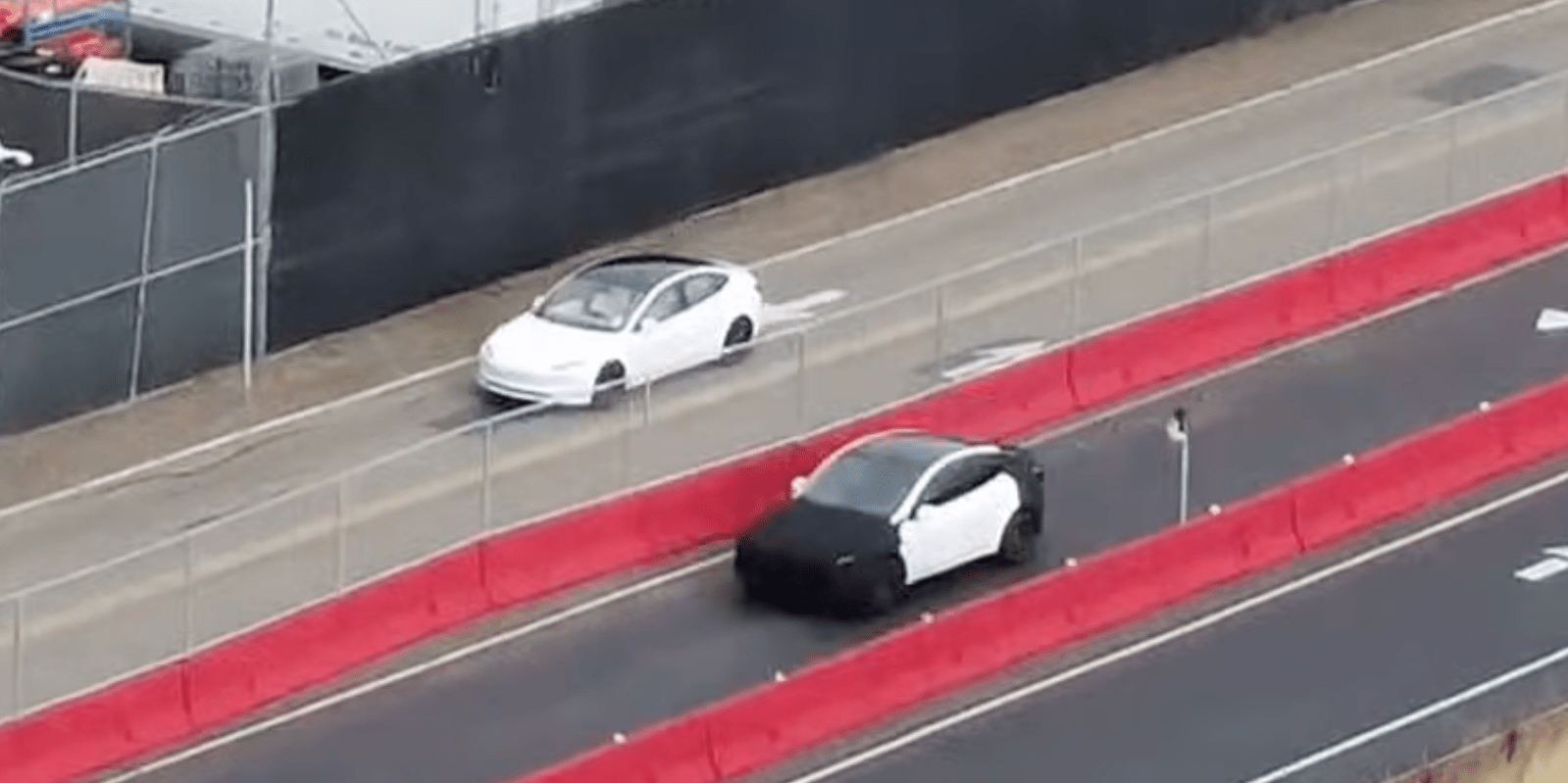 Tesla Prototype spotted - plare.