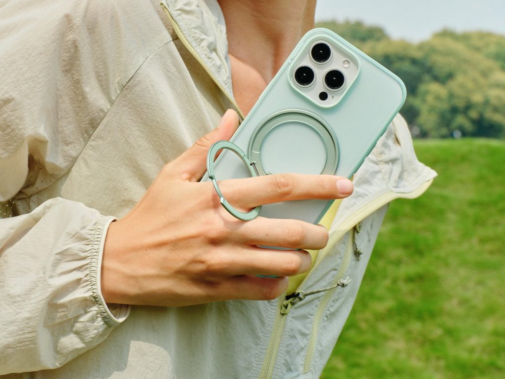“Découvrez la Torras Ostand Case : L’Innovation Magnétique qu’Apple a Oubliée !”