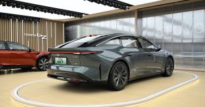 Toyota bz7 EV 5 - plare.