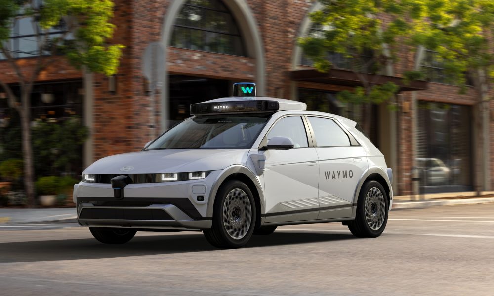 Waymo hires former Tesla Executive - plare.
