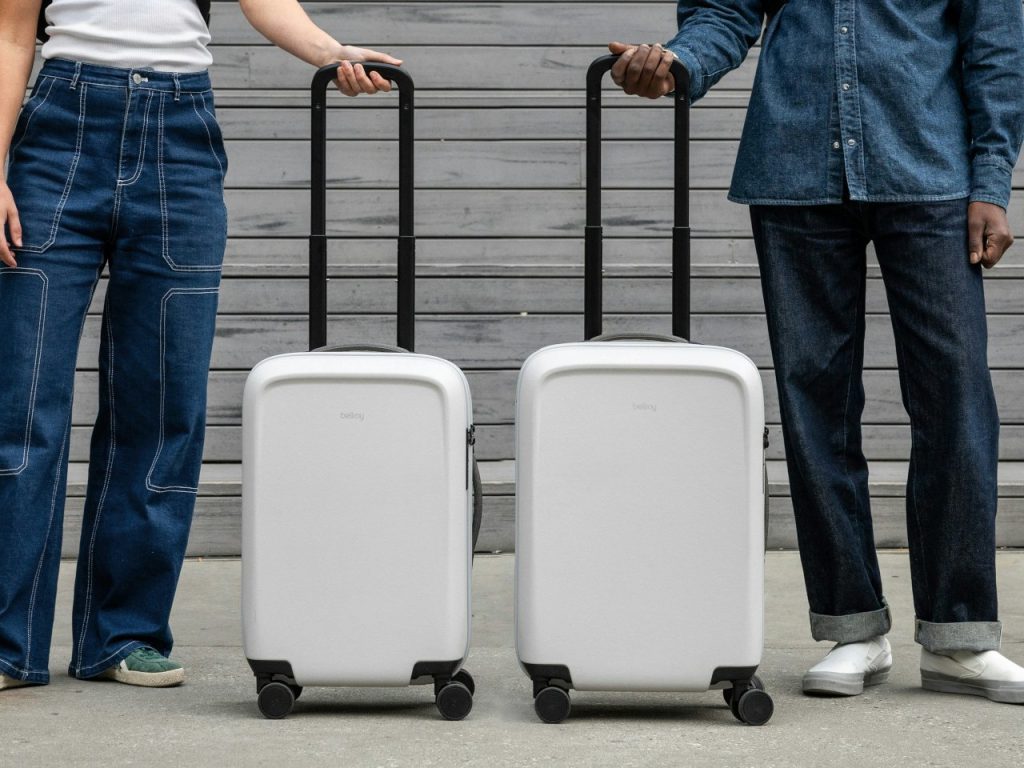 Découvrez la Nouvelle Valise Roulettes de Bellroy : Alliez Voyage Durable et Style !