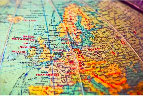 Google s'engage à développer un cloud européen plus 'souverain' en réponse aux tensions transatlantiques - plare. découvrez le cloud européen souverain, une solution sécurisée et respectant la confidentialité des données, conçue pour répondre aux besoins des entreprises tout en garantissant l'autonomie numérique de l'europe.