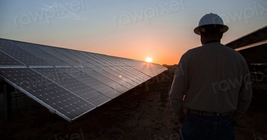 Texas compromet délibérément sa croissance en énergie éolienne et solaire : une stratégie risquée pour l’avenir énergétique.