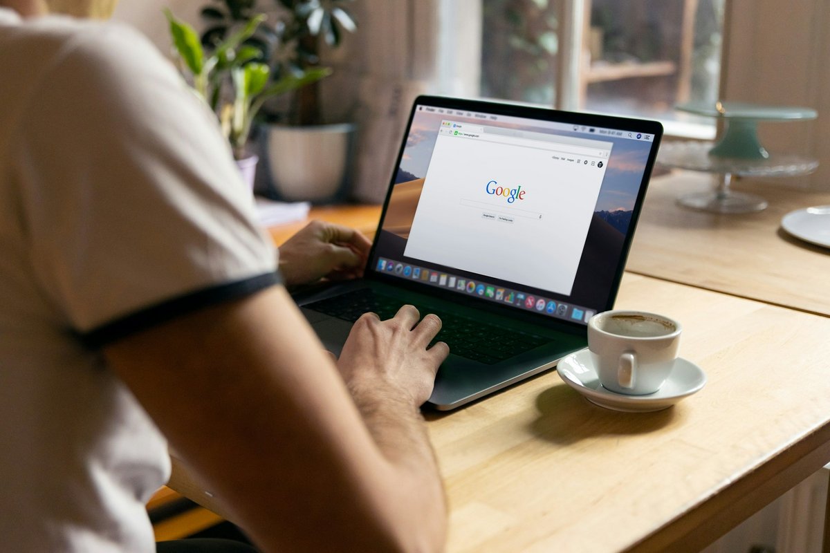À l'occasion de ses dix ans, Google Photos accueille deux nouvelles fonctionnalités astucieuses - plare. découvrez les nouvelles fonctionnalités de google photos pour célébrer ses 10 ans ! optimisez votre expérience de stockage et de partage de photos avec des outils innovants, une organisation intelligente et des améliorations visuelles pour immortaliser vos souvenirs.