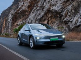 model y clue glacier b 1000x600 - plare.
