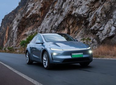 model y clue glacier b 1000x600 - plare.