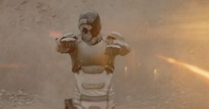 murderbot s1 alexander skarsgard - plare.