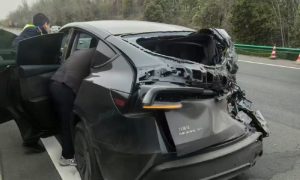 new tesla model y crash china 1000x600 - plare.