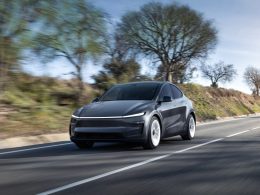 new tesla model y logo 1000x600 - plare.