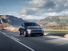 new tesla model y logo outdoor 1000x600 - plare.