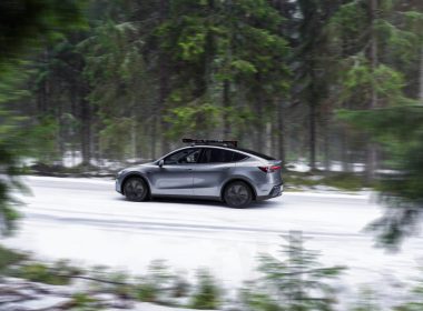 new tesla model y winter 1000x600 - plare.