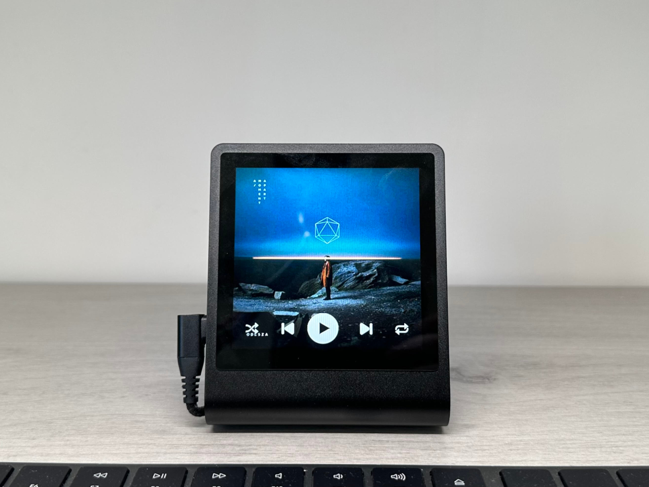 prestodeck spotify music player 01 - plare.