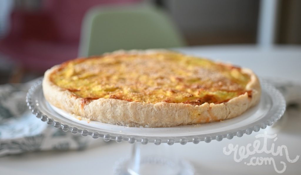 Quiche au calabacín et à la crème aigre : une recette savoureuse et saine