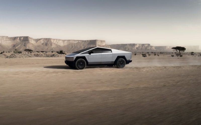 tesla cybertruck rwd 1000x600 - plare.