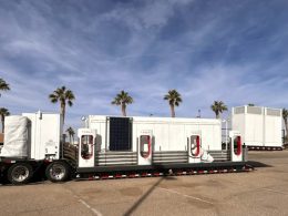 tesla mobile supercharger megapack 3 1000x600 - plare.