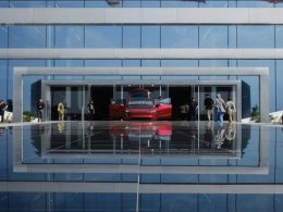 tesla model y giga texas logo 1 1000x600 - plare.