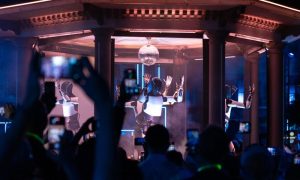 tesla optimus dancing 1000x600 - plare.