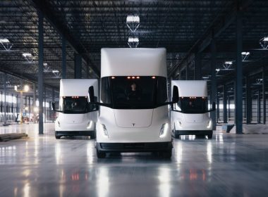 tesla semi hero logo 1000x600 - plare.