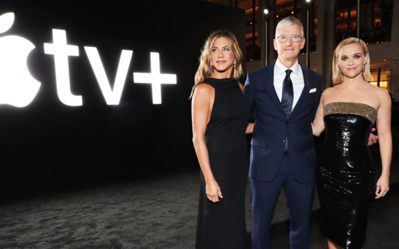 tim cook aniston witherspoon - plare.