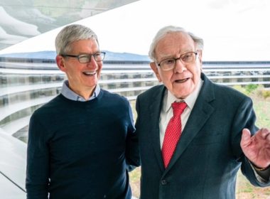 tim cook warren buffett.webp - plare.