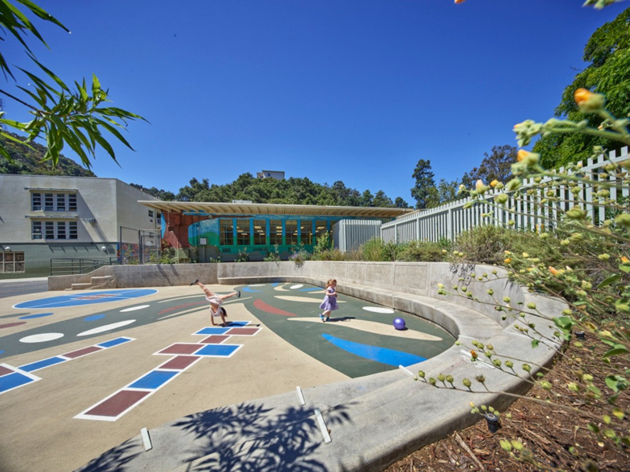 1748945946 262 Decouvrez comment LA School allie design ludique et innovation durable - plare.