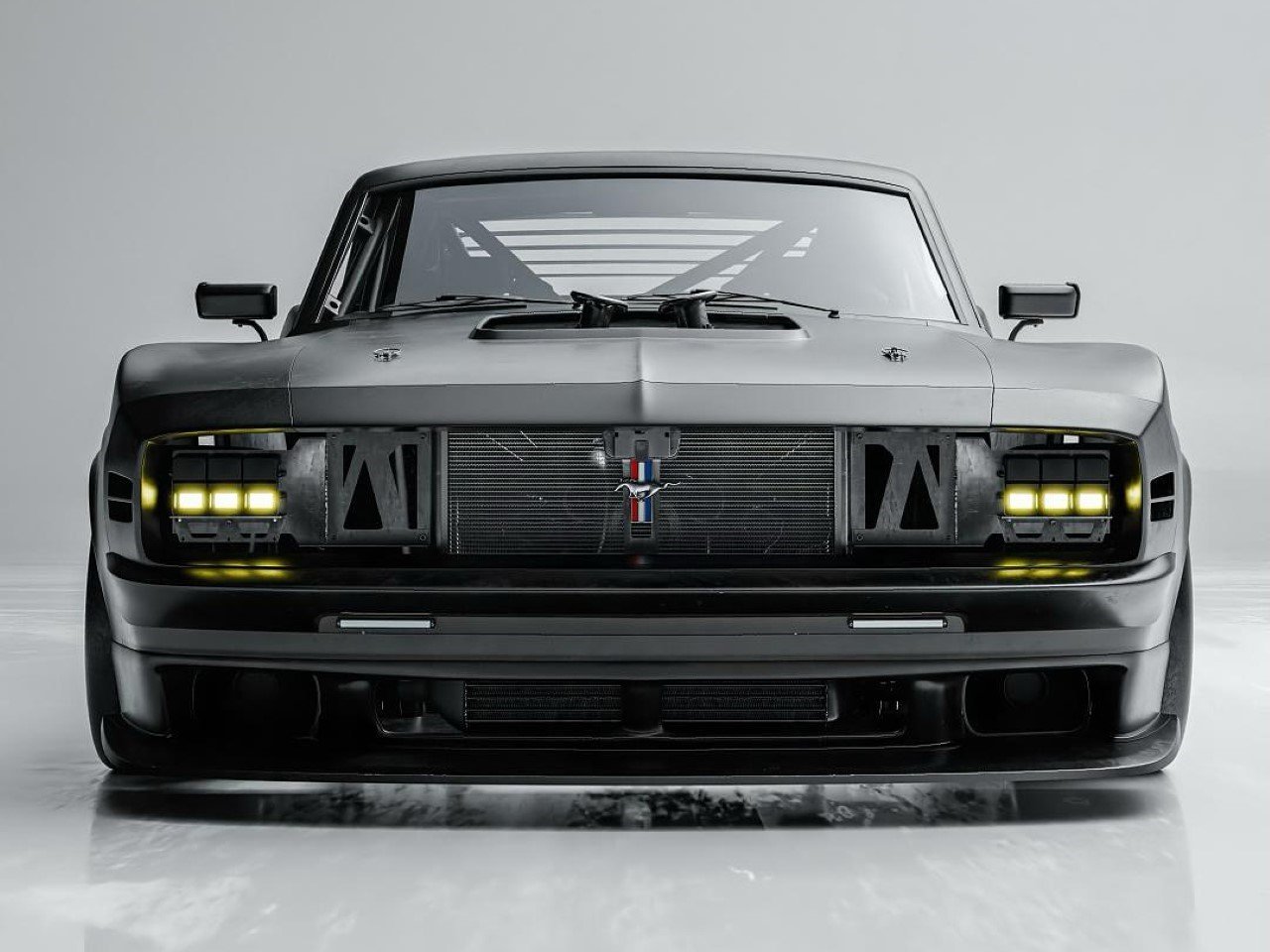 1748984895 527 Decouvrez ce Mustang Boss 302 Restomod Pret a Dominer - plare.