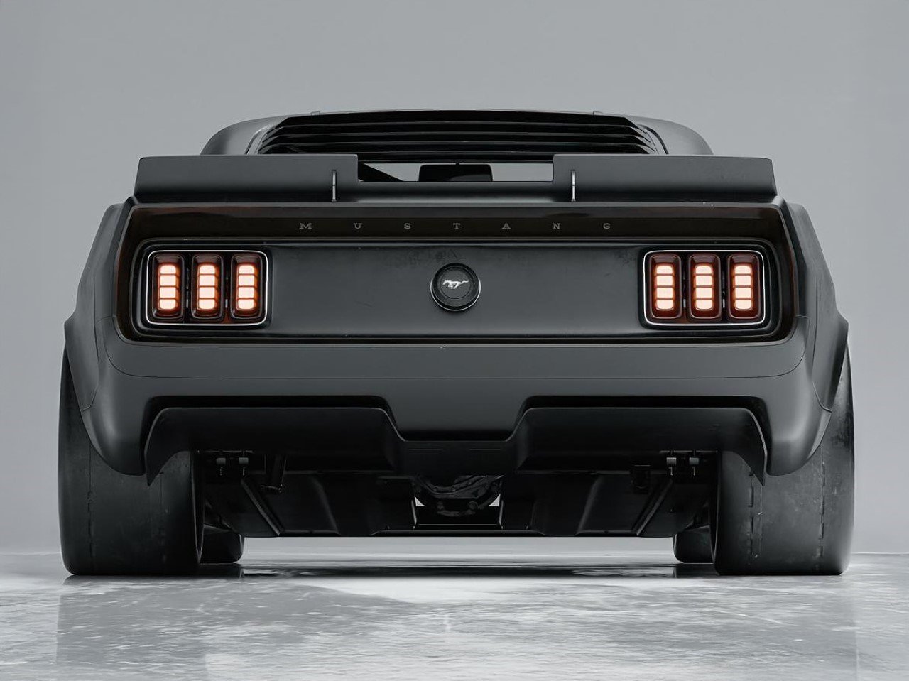 1748984895 581 Decouvrez ce Mustang Boss 302 Restomod Pret a Dominer - plare.