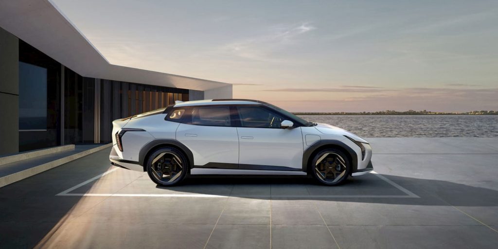 Kia vend 831 modèles EV4 en un mois : un potentiel à ne pas négliger pour les véhicules électriques - plare. Kia EV4 sedan Korea-spec