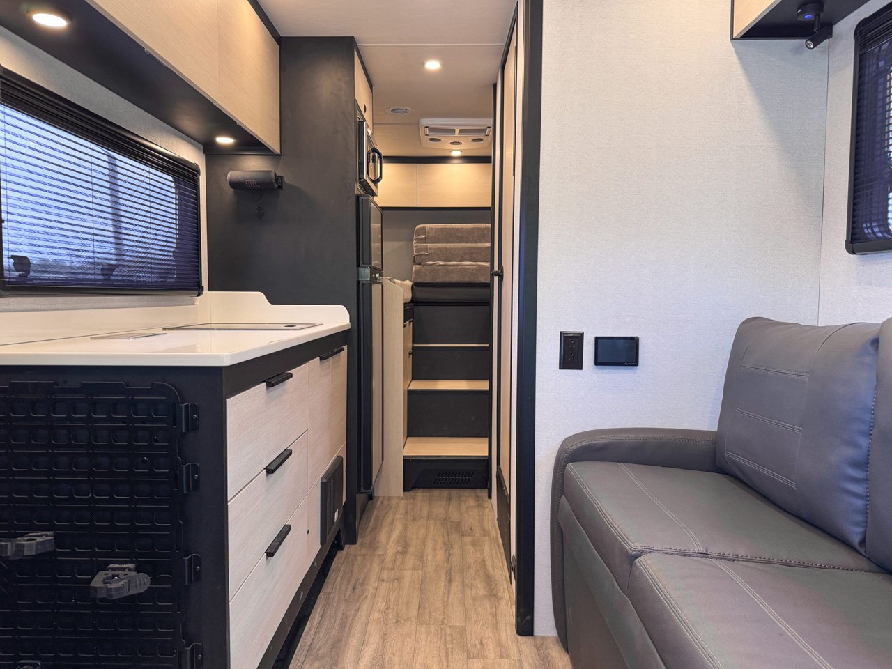 1749570892 608 Decouvrez le Tiffin Open Trail 25 AO Le Camper - plare.
