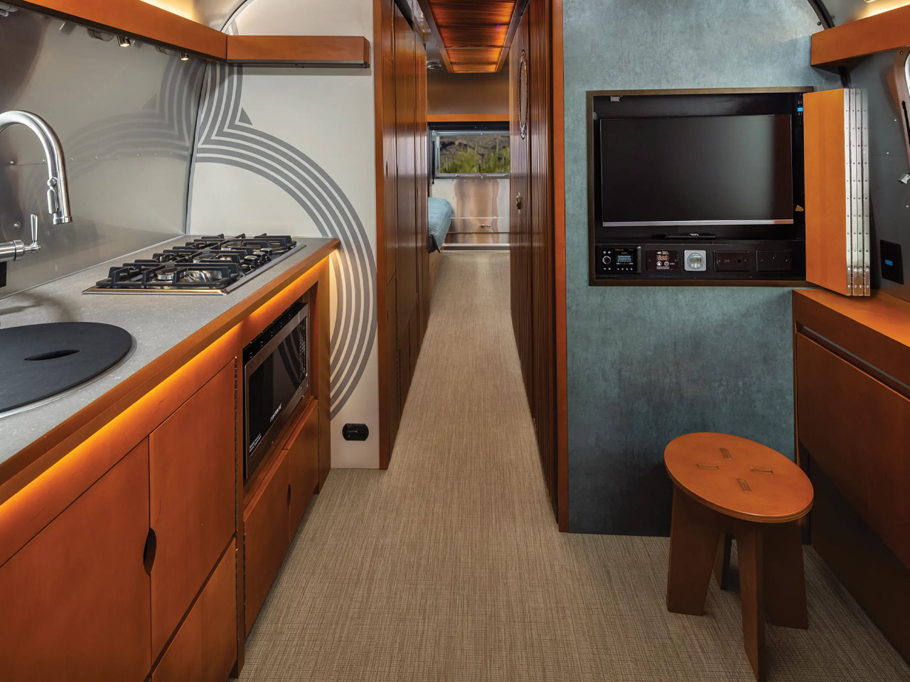 1749600107 825 Airstream Reinvente le Voyage Decouvrez le Traineau Usonian Inspire - plare.