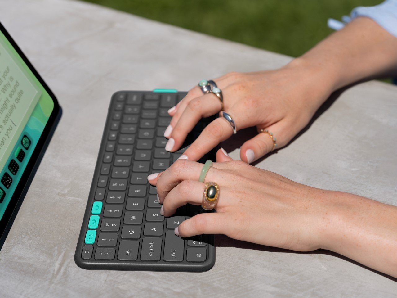 1749627135 349 Decouvrez le Tout Premier Etui 2 en 1 pour iPad de Logitech - plare.