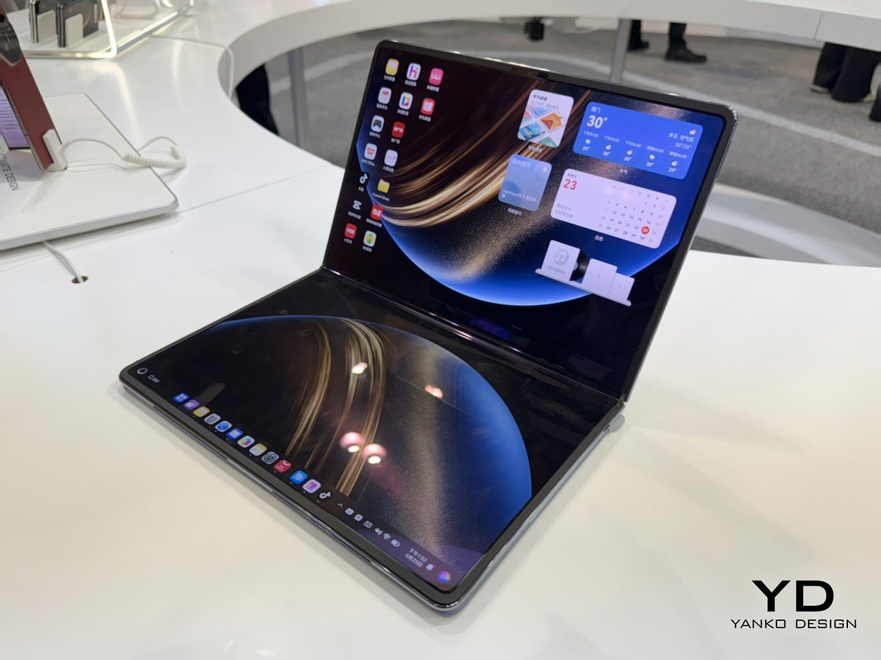 MateBook Fold Ultimate Design