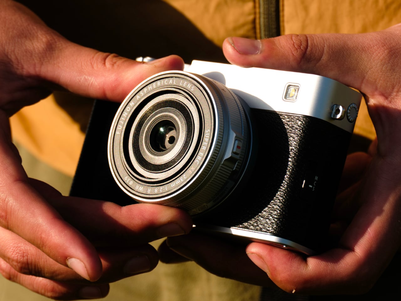 1749724125 172 Decouvrez comment le Fujifilm X E5 revolutionne la photographie avec une - plare.