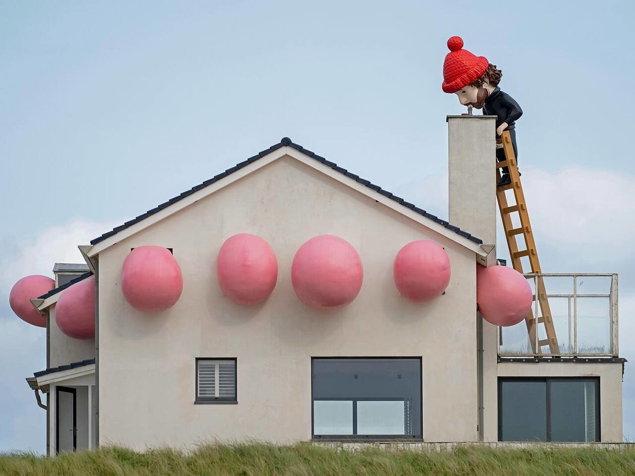 1749809664 474 Decouvrez la Sculpture Geante en Bonbon Un Etonnant Monde - plare.