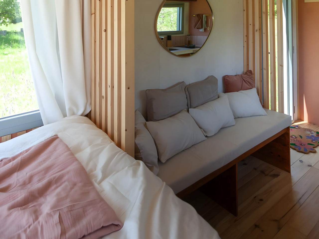 1749944337 851 Decouvrez le Chic Minimaliste Une Tiny Home Elegante et - plare.