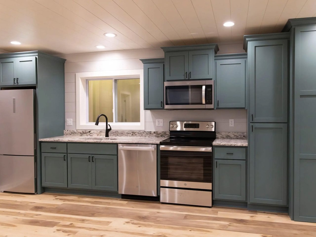1750074615 854 Decouvrez les 5 Tiny Homes en Conteneurs Maritimes qui Revolutionneront - plare.
