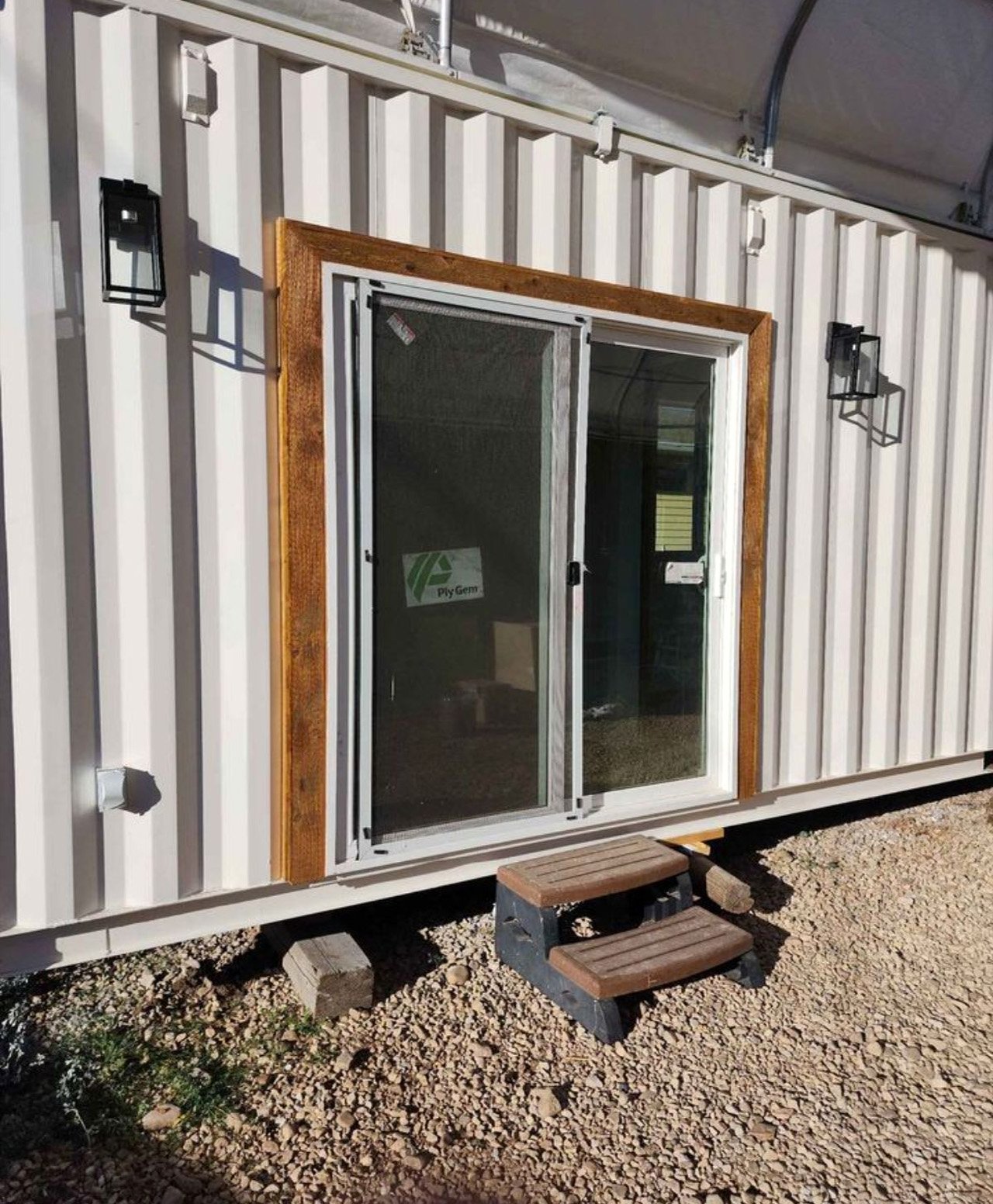 1750074616 243 Decouvrez les 5 Tiny Homes en Conteneurs Maritimes qui Revolutionneront - plare.