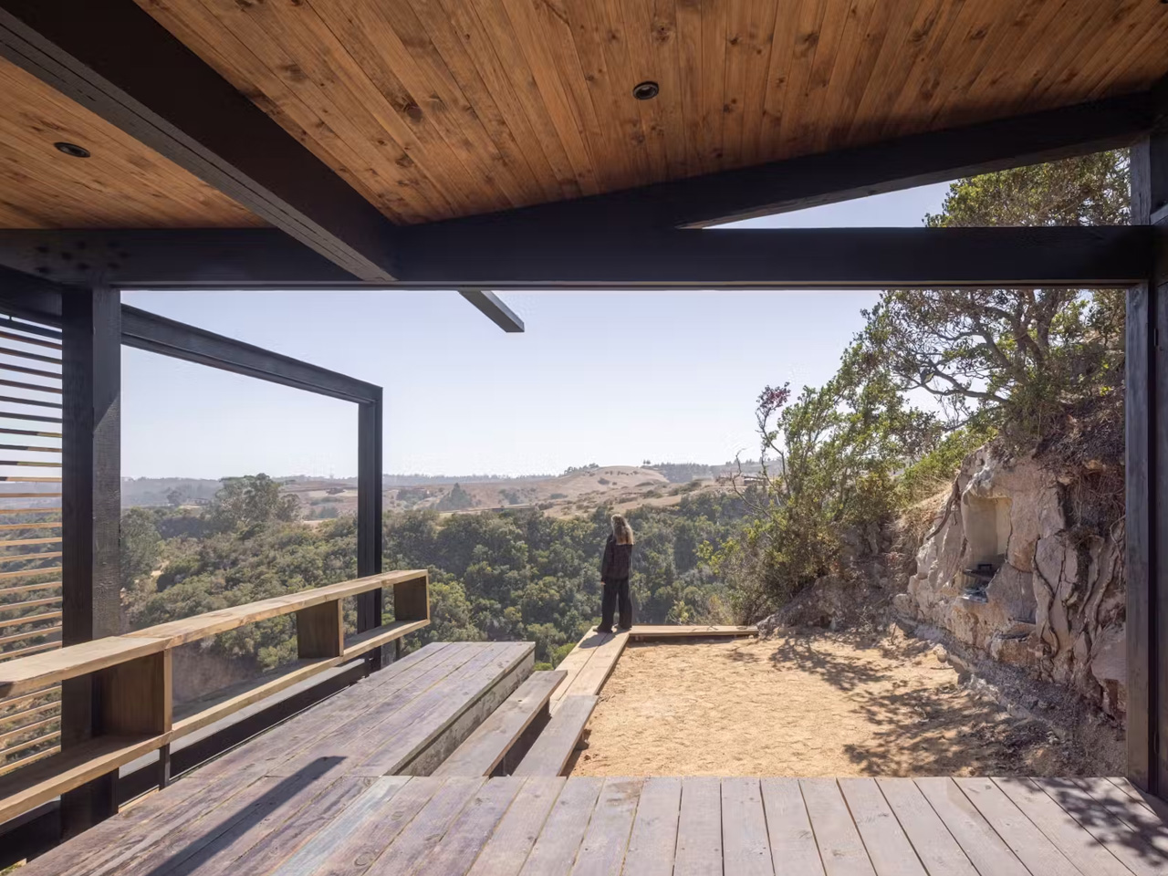 1750376698 73 Decouvrez cette Cabine en Verre a 290K Le - plare.