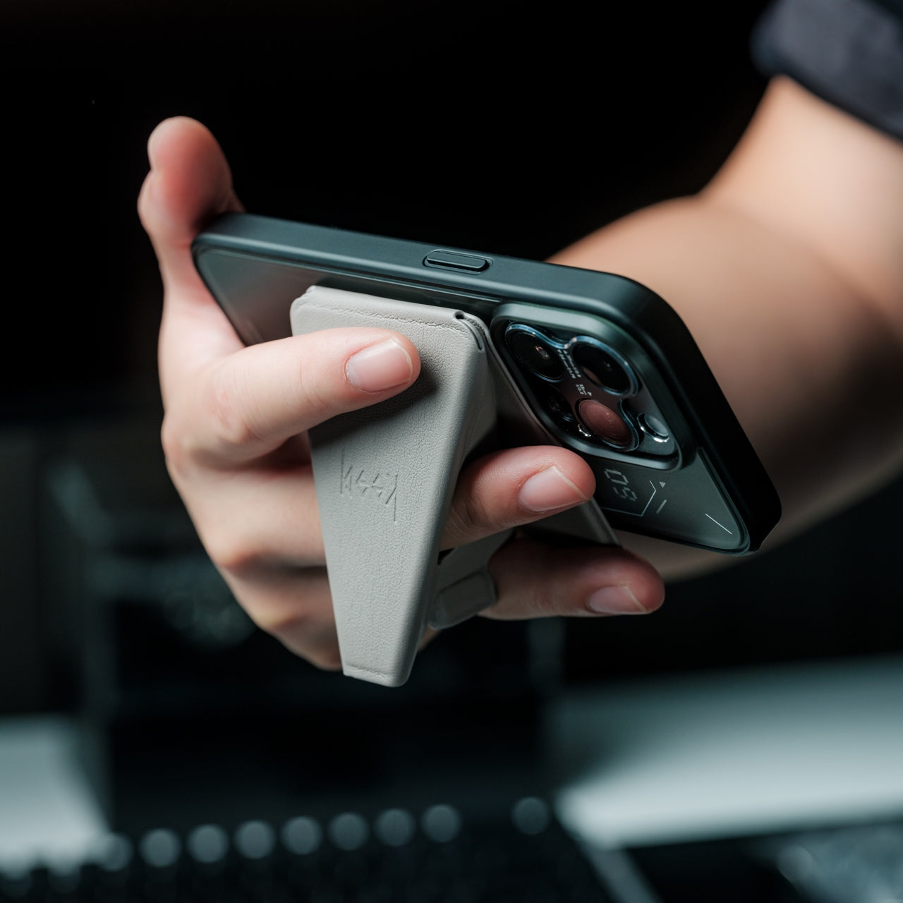 MagSafe Origami Grip Stand