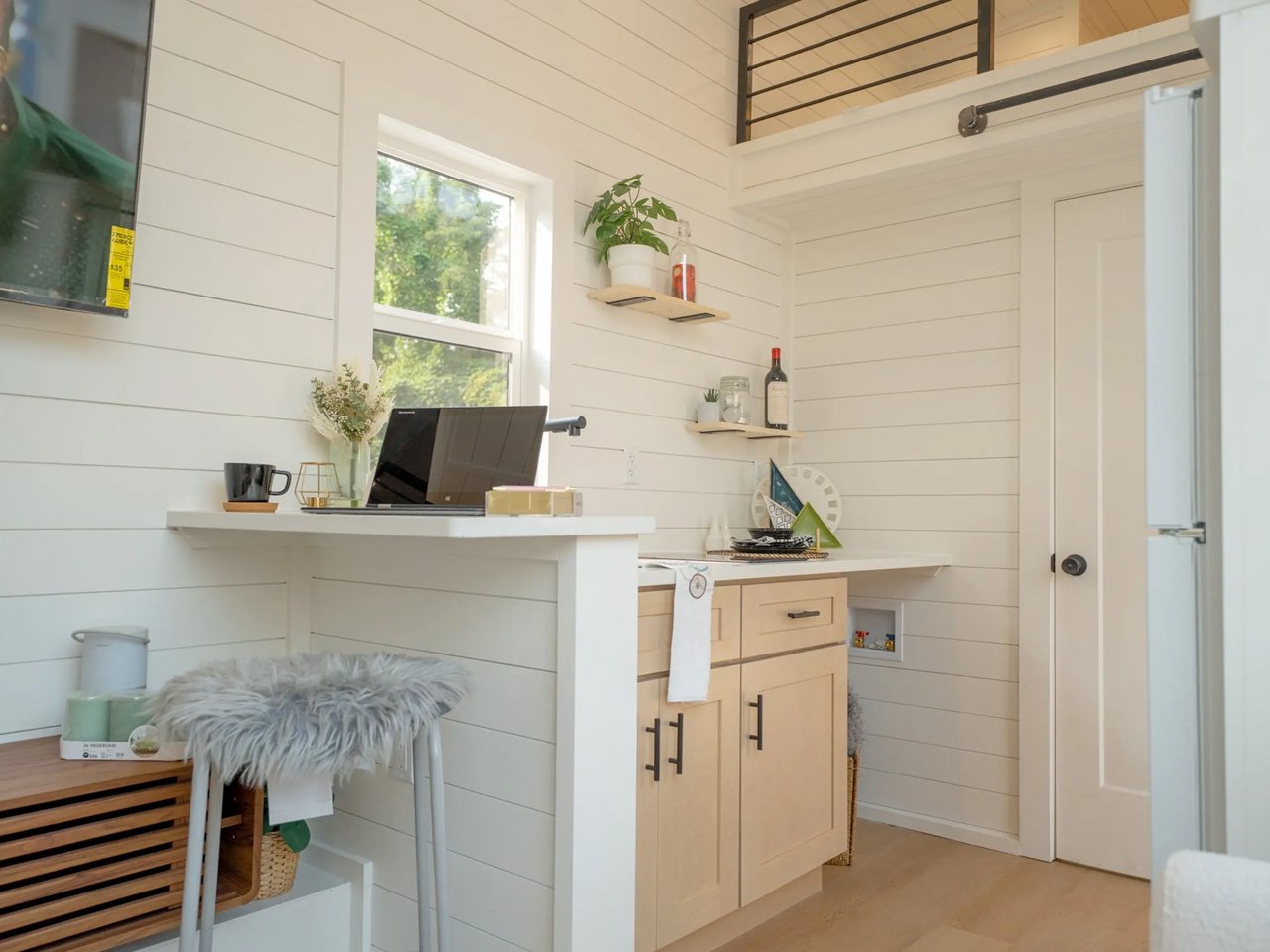 1750463221 628 Decouvrez la Maison Miniature Economique a Trois Chambres Des - plare.