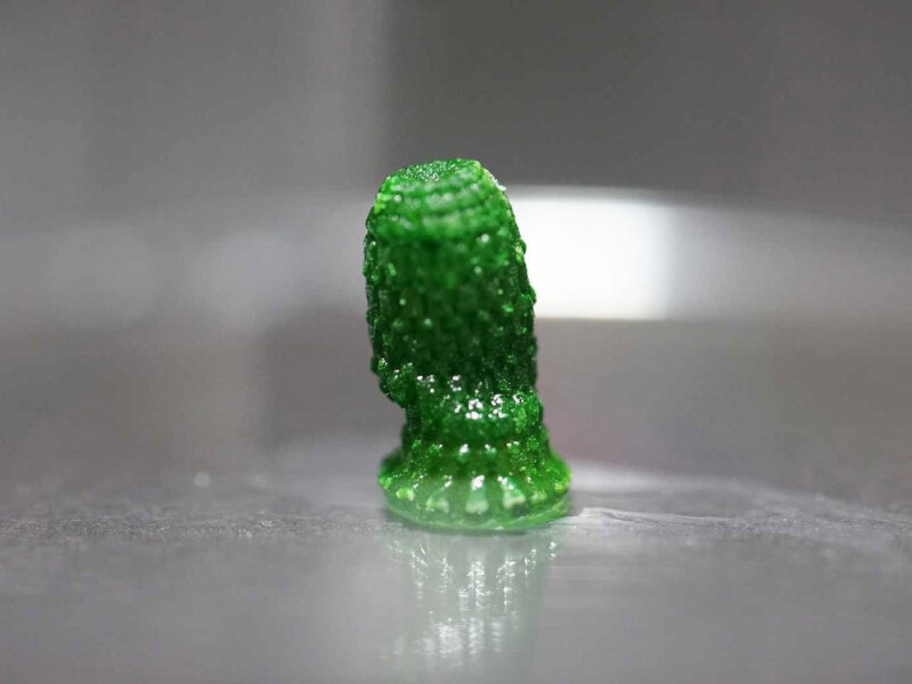 1750786524 944 Decouverte revolutionnaire des scientifiques concoivent un materiau vivant capable - plare.