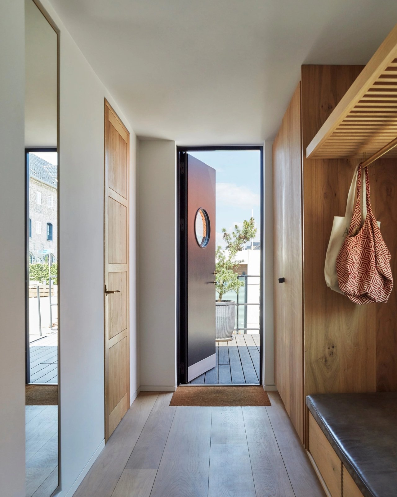 1750842272 314 Decouvrez la Maison Flottante de Copenhague Un Design Innovant - plare.