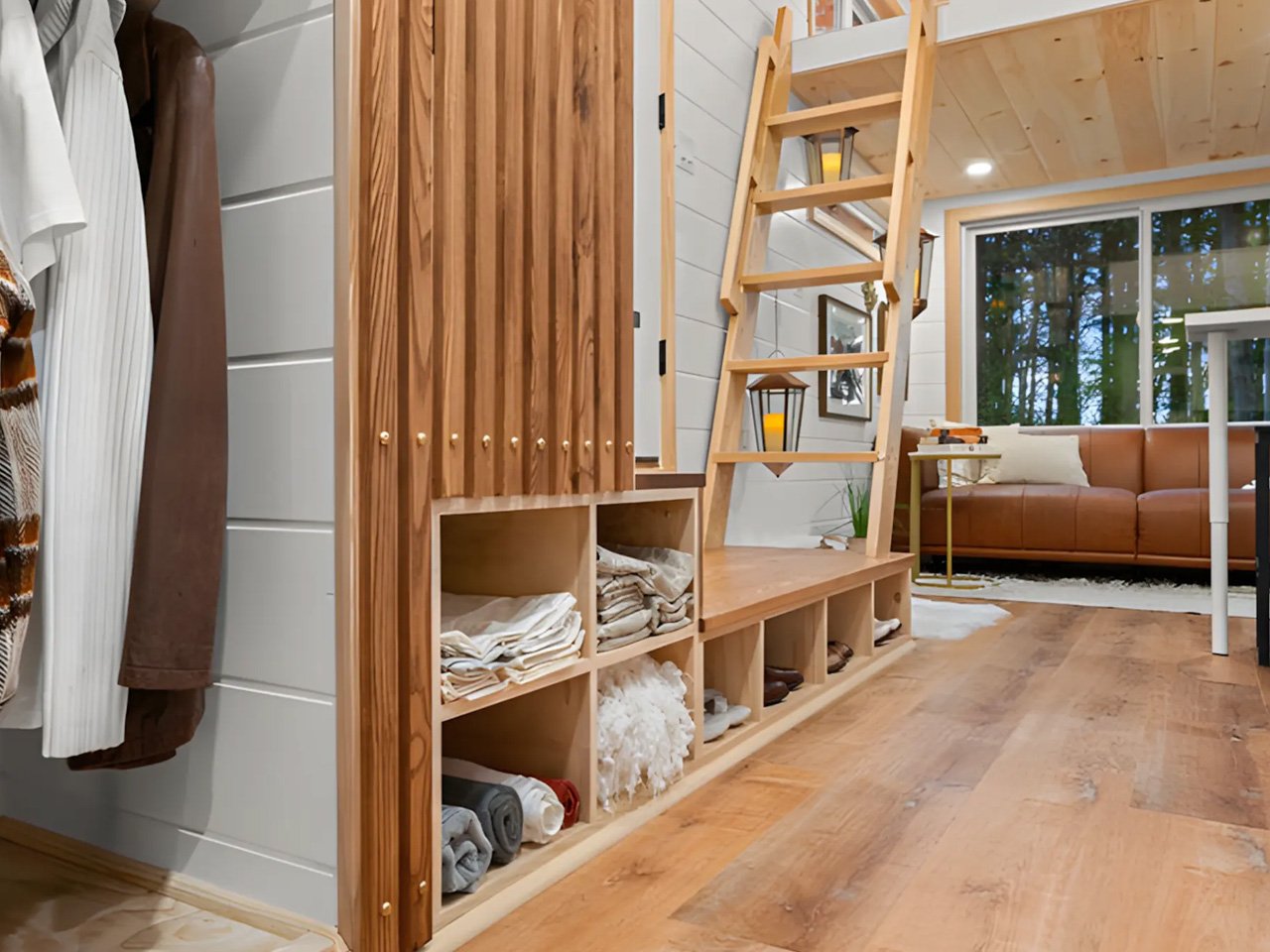1751205429 599 Decouvrez Comment cette Tiny Home de 26 Pieds Transforme la - plare.